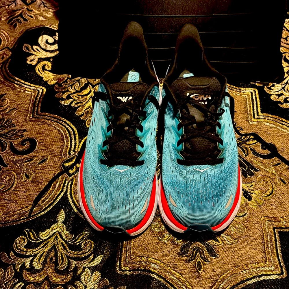 Hoka Clifton 8